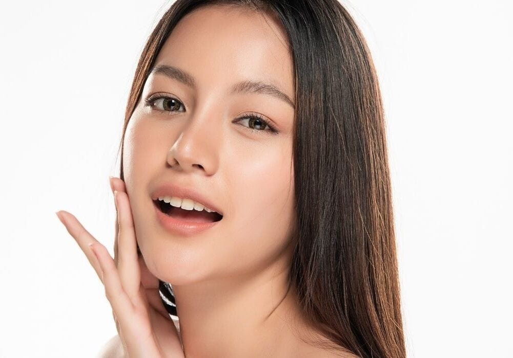 microneedling-model model revery medical aesthetics windsor